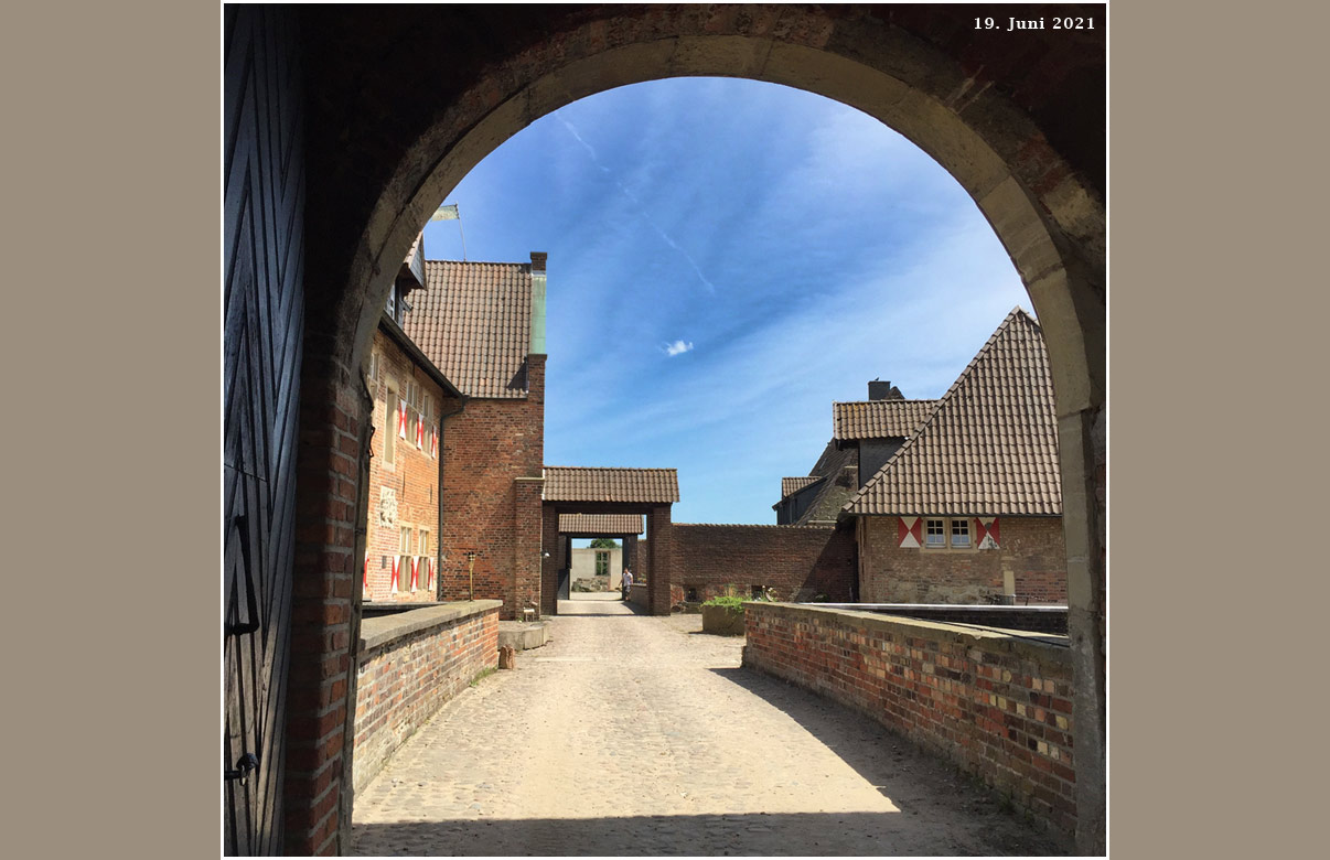 Richtung Ausgang Burg Kakesbeck