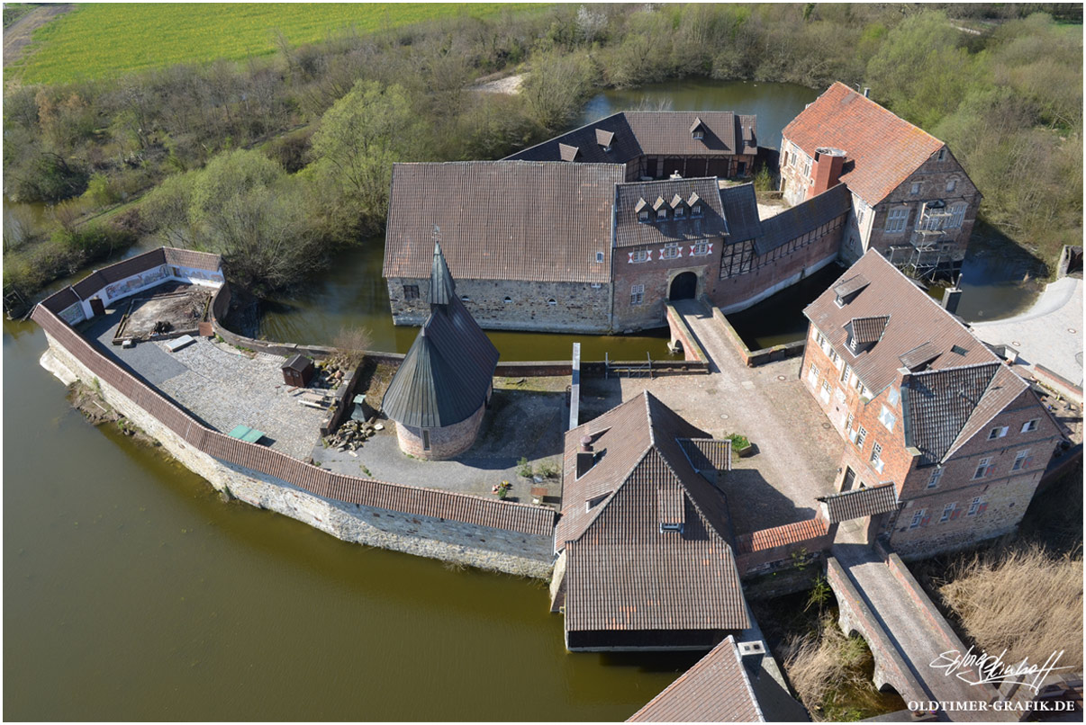 Luftaufnahme der Vor- und Hauptburg der Burg Kakesbeck in Lüdinghausen