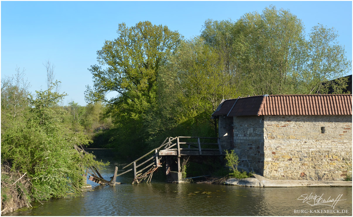 Die alte Holzbrücke der Burg Kakesbeck kurz vor ihrem Abriss